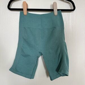 Alphalete High-Waist Seamless Biker Shorts - Teal